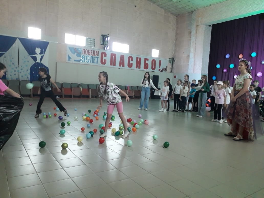 Мы рисуем лето.